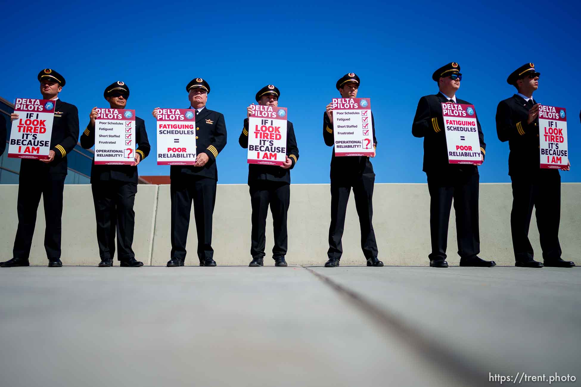 (Trent Nelson  |  The Salt Lake Tribune) Delta Airlines pilots protest at Salt Lake City International Airport on Thursday, April 7, 2022.