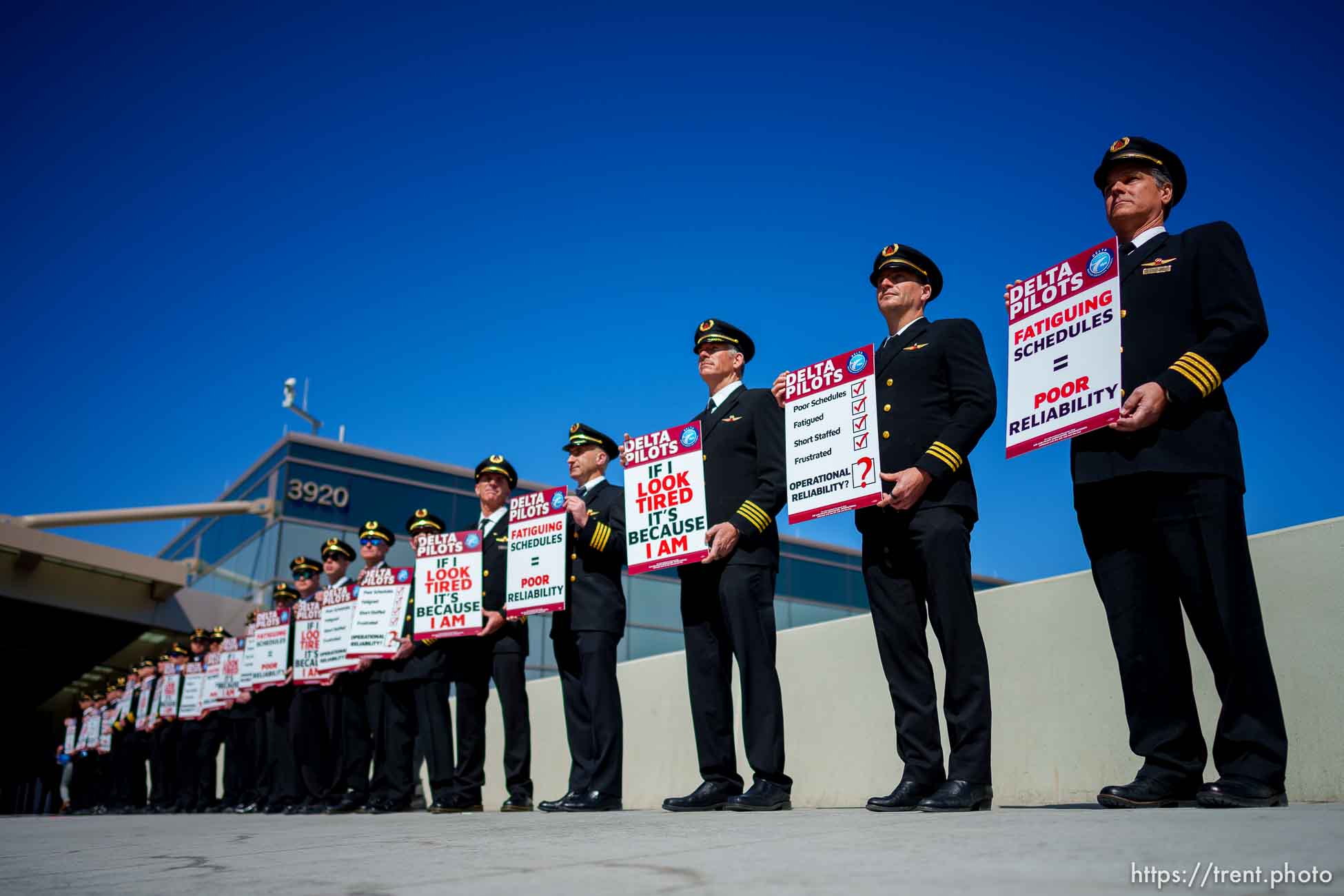 (Trent Nelson  |  The Salt Lake Tribune) Delta Airlines pilots protest at Salt Lake City International Airport on Thursday, April 7, 2022.