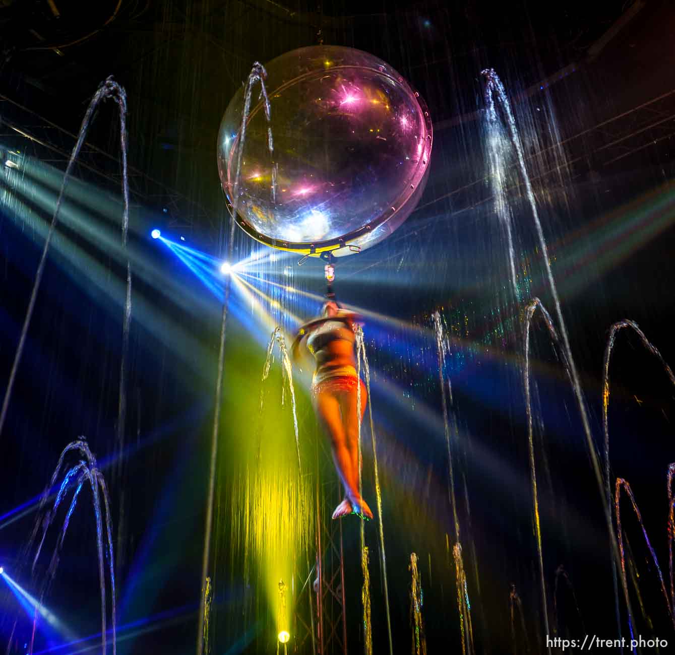 (Trent Nelson  |  The Salt Lake Tribune) Cirque Italia's Water Circus in Salt Lake City on Thursday, June 9, 2022.