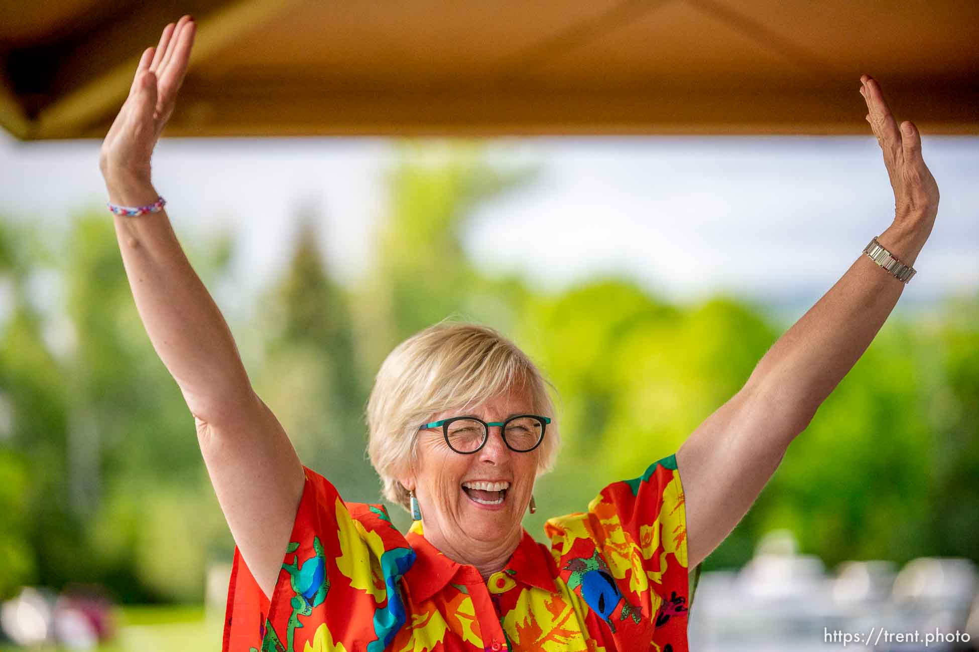 (Trent Nelson  |  The Salt Lake Tribune) Republican U.S. Senate candidate Becky Edwards waves to volunteers at her primary election night party in Salt Lake City's Sugar House Park on Tuesday, June 28, 2022.