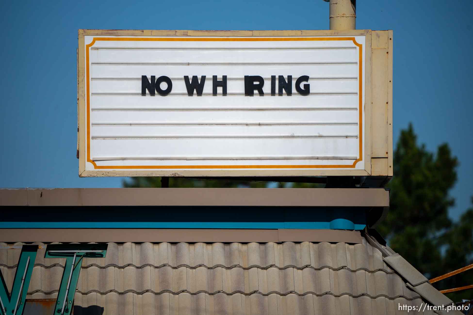 No Wh ring, Dee's sign on Sunday, July 10, 2022.