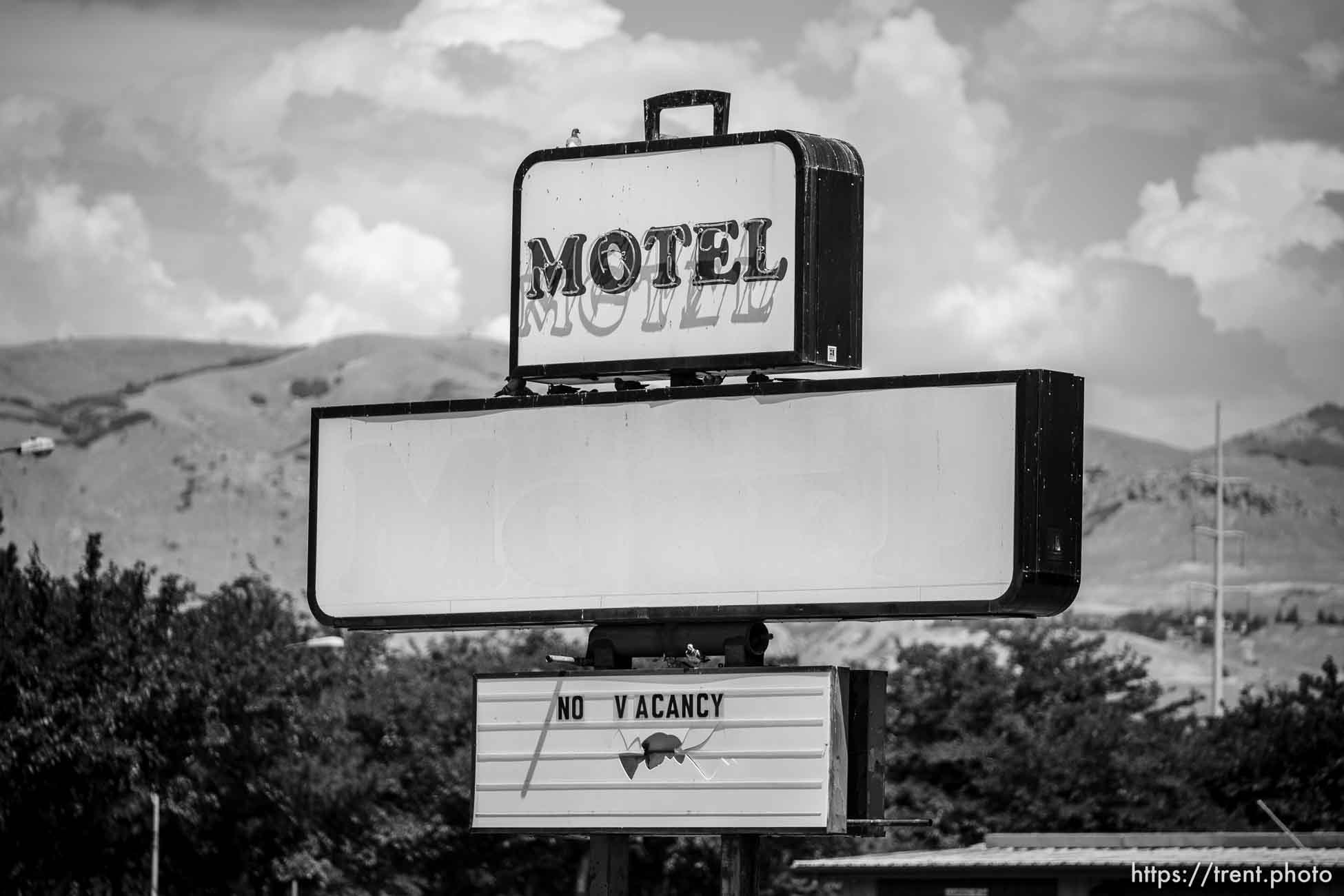 The Overniter Motel
