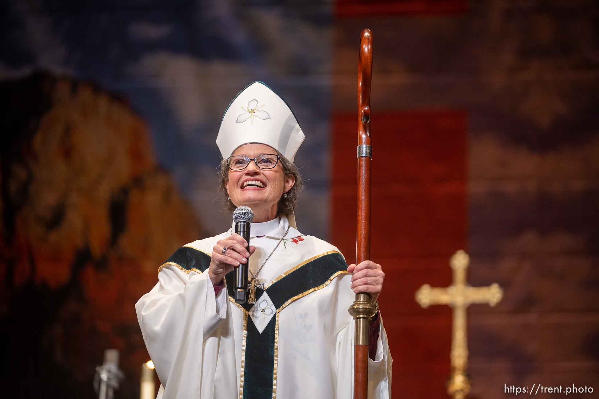 (Trent Nelson  |  The Salt Lake Tribune) The Episcopal Diocese of Utah ordains and consecrates the Rev. Phyllis Spiegel as the 12th bishop of Utah at the Capitol Theatre in Salt Lake City on Saturday, Sept. 17, 2022.