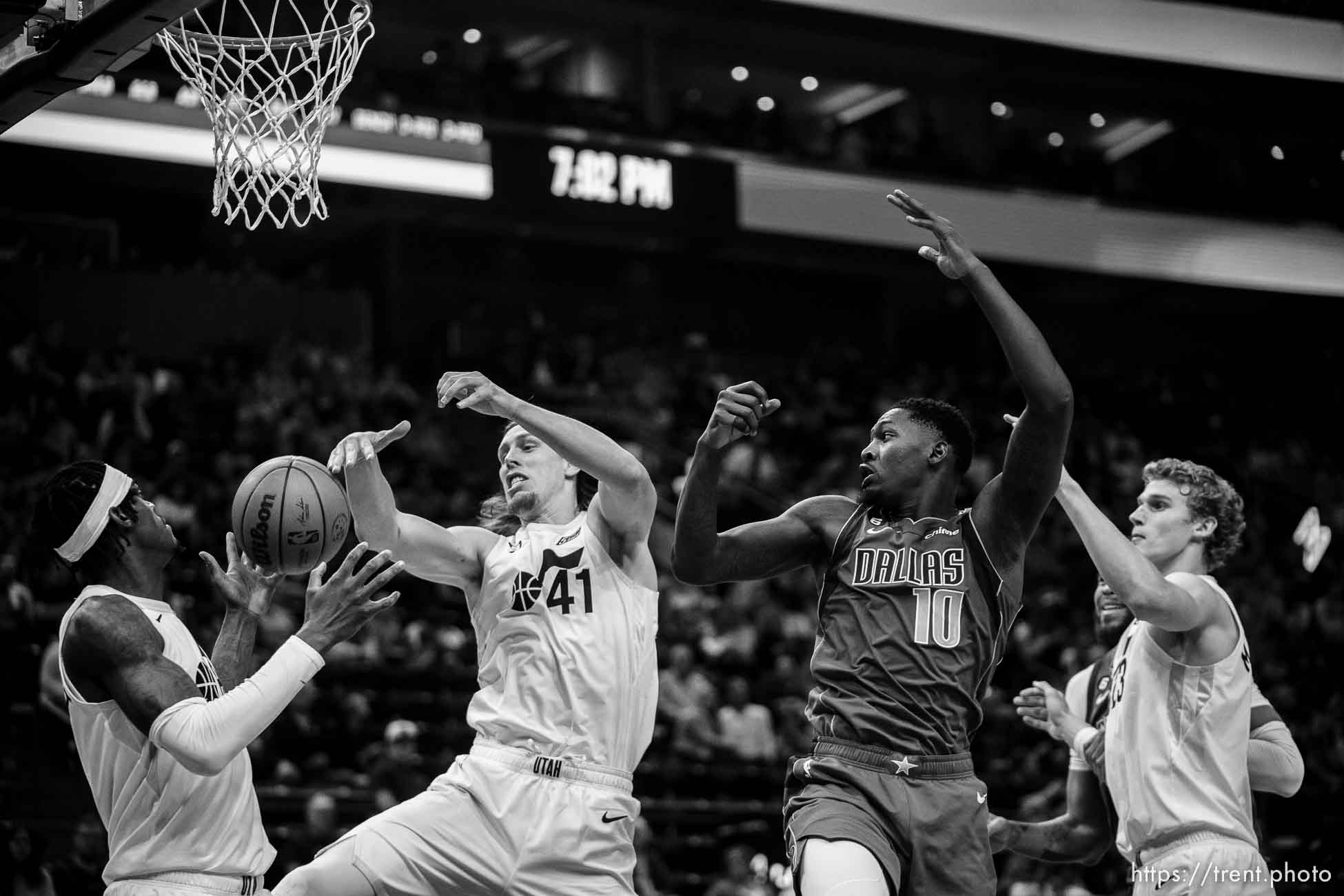 (Trent Nelson  |  The Salt Lake Tribune) Utah Jazz forward Kelly Olynyk (41), Dallas Mavericks forward Dorian Finney-Smith (10) as the Utah Jazz host the Dallas Mavericks, NBA preseason basketball in Salt Lake City on Friday, Oct. 14, 2022.