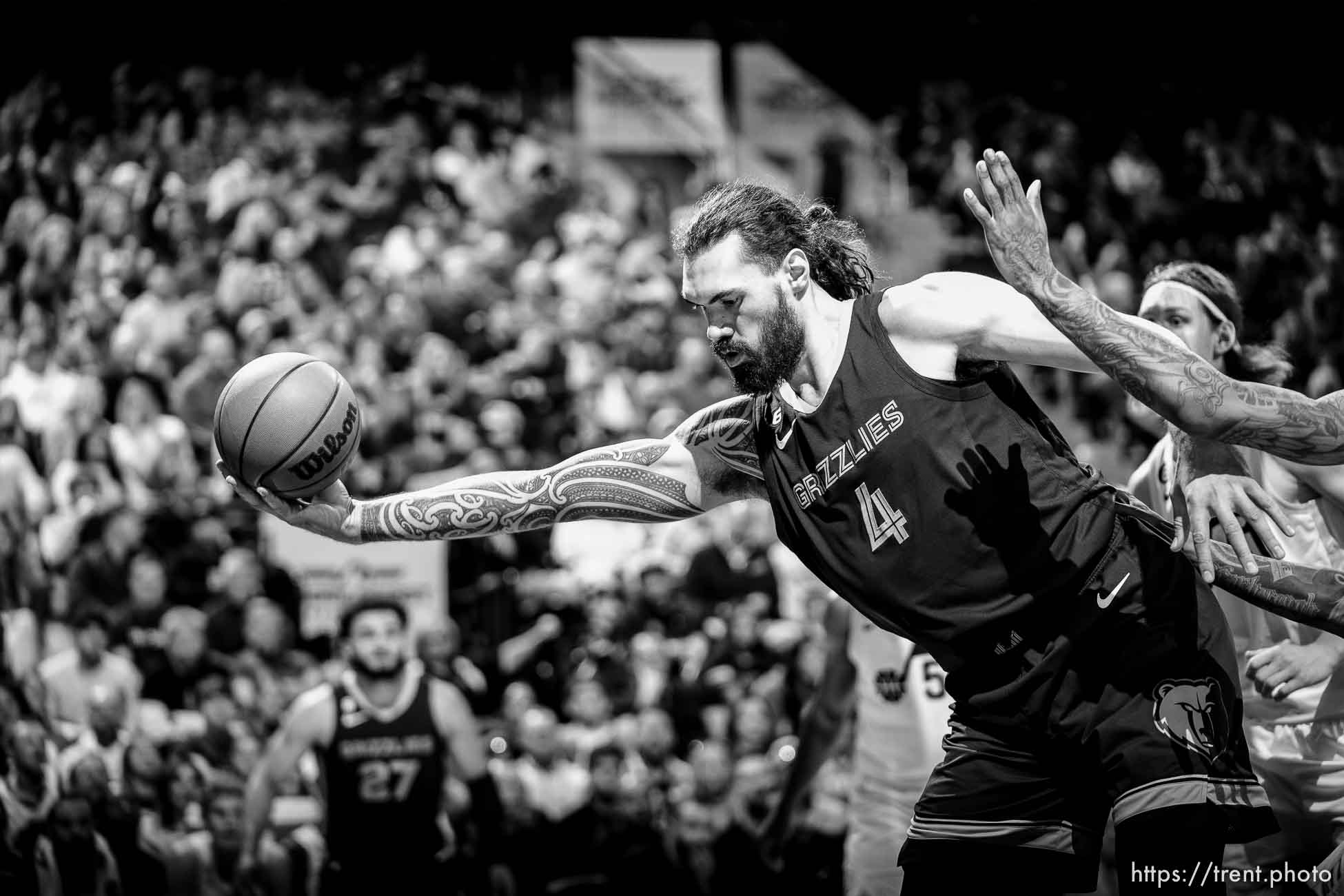 (Trent Nelson  |  The Salt Lake Tribune) Memphis Grizzlies center Steven Adams (4)m pulls in a rebound as the Utah Jazz host the Memphis Grizzlies, NBA basketball in Salt Lake City on Saturday, Oct. 29, 2022.