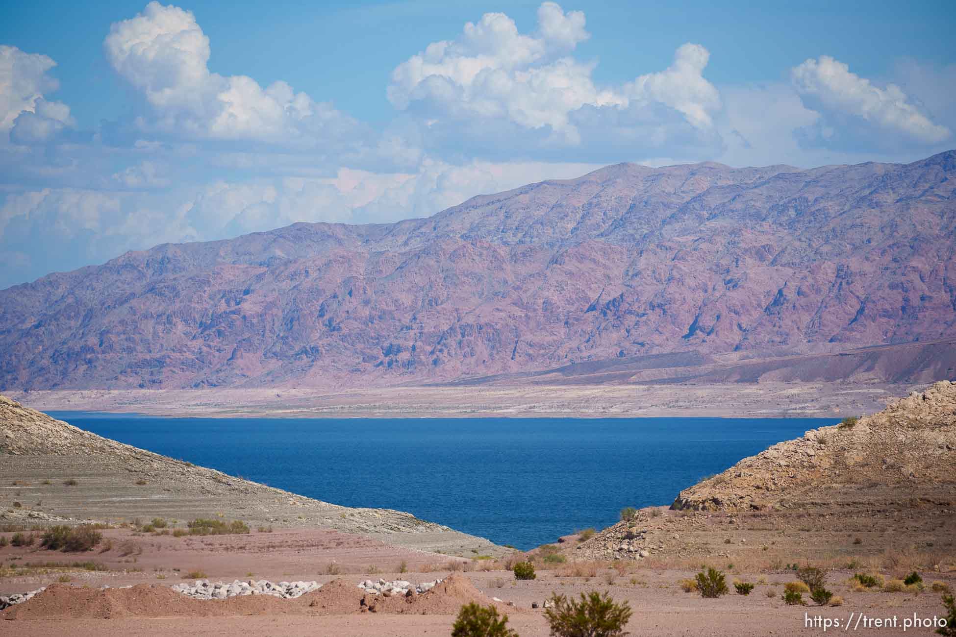 (Trent Nelson  |  The Salt Lake Tribune) Low water levels at Nevada's Lake Mead, as seen from the Boulder Harbor launch ramp on Thursday, Sept. 29, 2022.