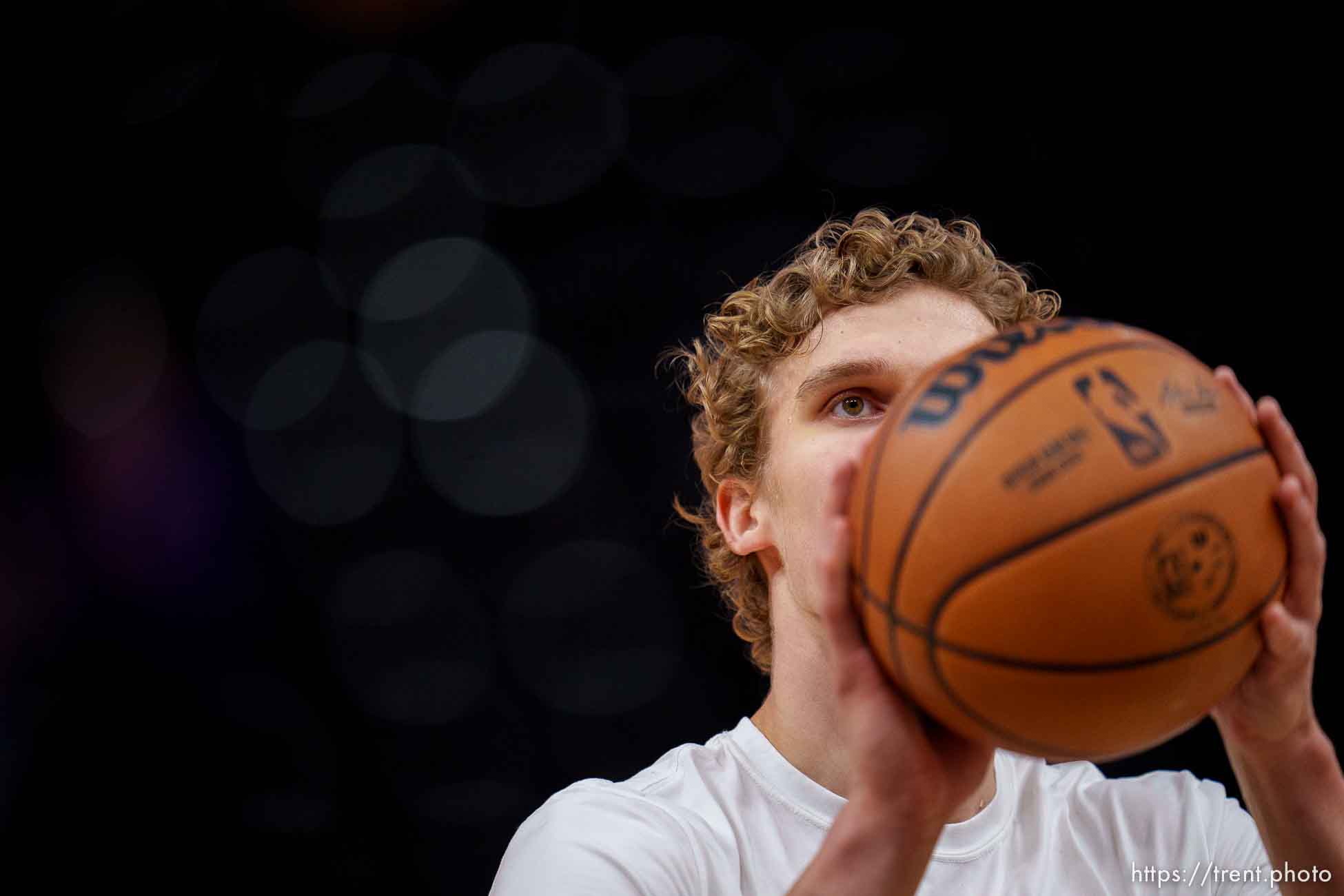 (Trent Nelson  |  The Salt Lake Tribune) Utah Jazz forward Lauri Markkanen (23) as the Utah Jazz host the New York Knicks, NBA basketball in Salt Lake City on Tuesday, Nov. 15, 2022.