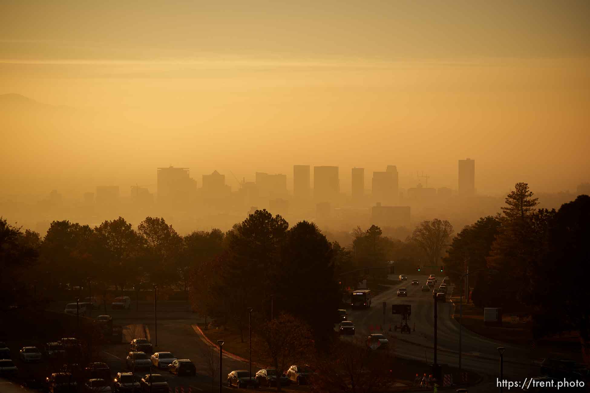 (Trent Nelson  |  The Salt Lake Tribune) Hazy skies in Salt Lake City on Tuesday, Nov. 22, 2022.