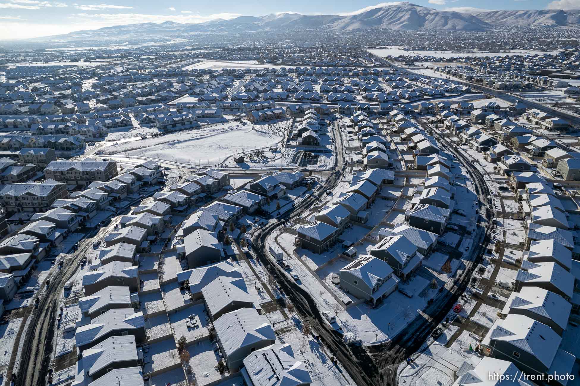 (Trent Nelson  |  The Salt Lake Tribune) Fresh snow on homes in Herriman on Thursday, Dec. 8, 2022.