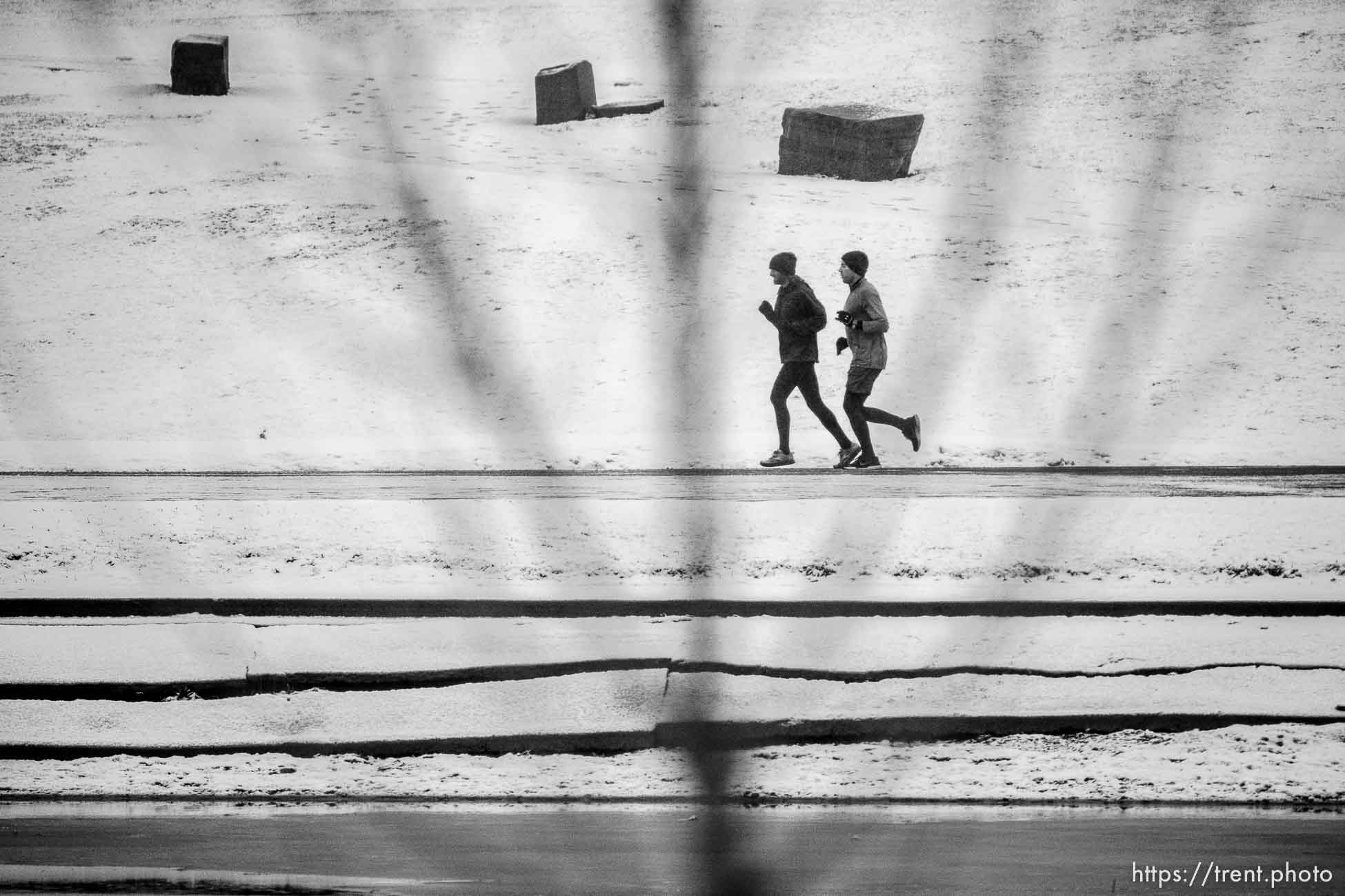 (Trent Nelson  |  The Salt Lake Tribune) Runners in Sugar House Park in Salt Lake City on Wednesday, Dec. 28, 2022.