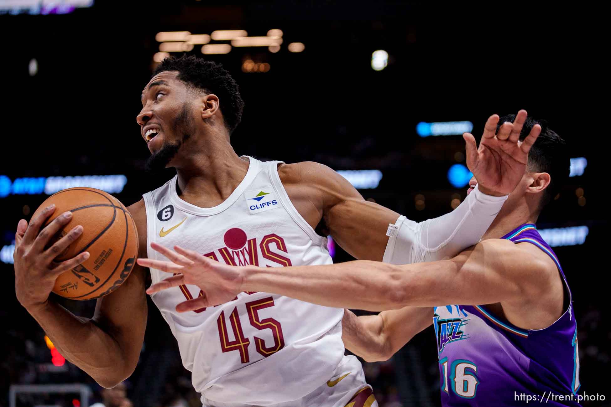 (Trent Nelson  |  The Salt Lake Tribune) Cleveland Cavaliers guard Donovan Mitchell (45) steals a pass intended for Utah Jazz forward Simone Fontecchio (16) as the Utah Jazz host the Cleveland Cavaliers, NBA basketball in Salt Lake City on Tuesday, Jan. 10, 2023.