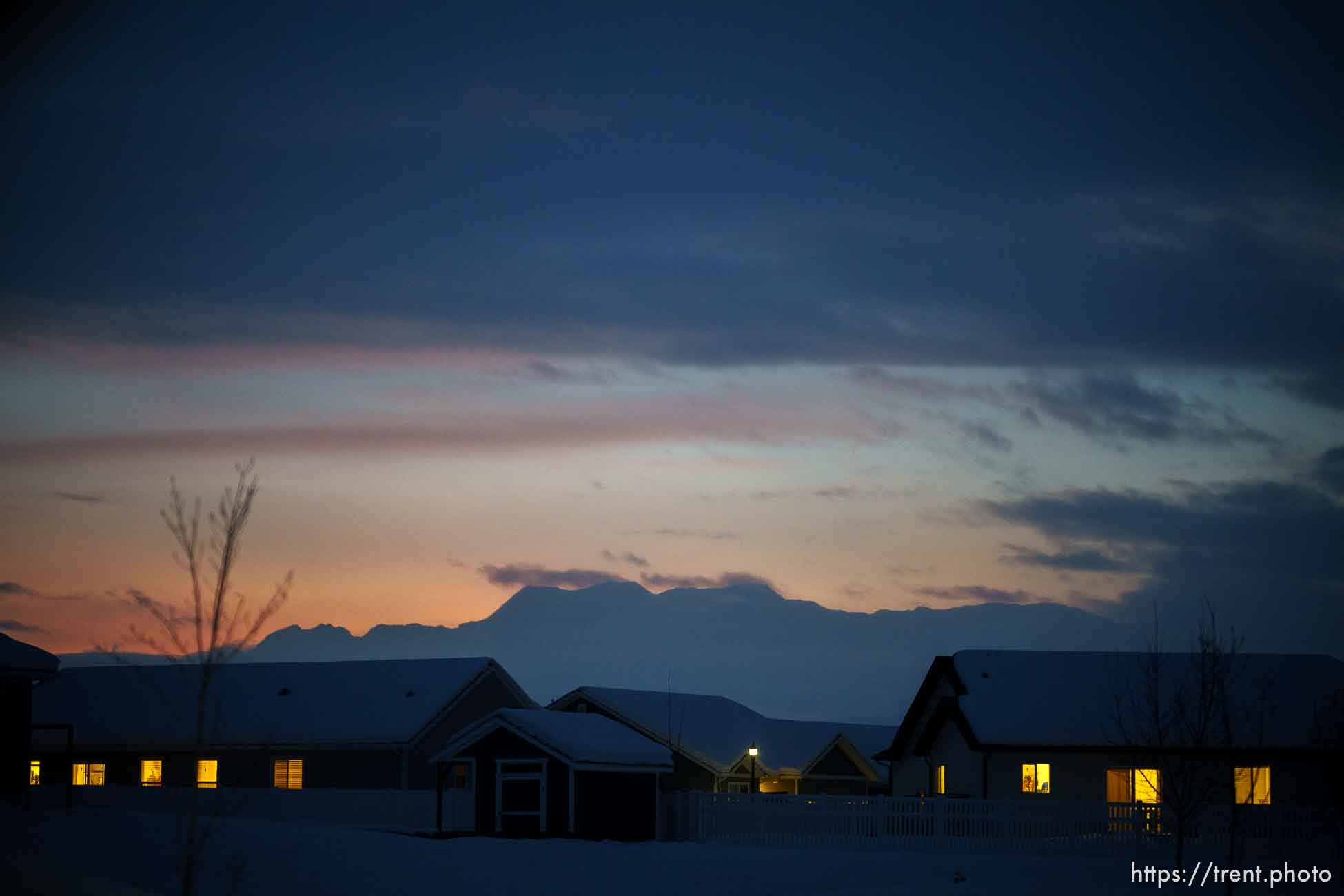 (Trent Nelson  |  The Salt Lake Tribune) Night falls in Heber on Thursday, Jan. 26, 2023.