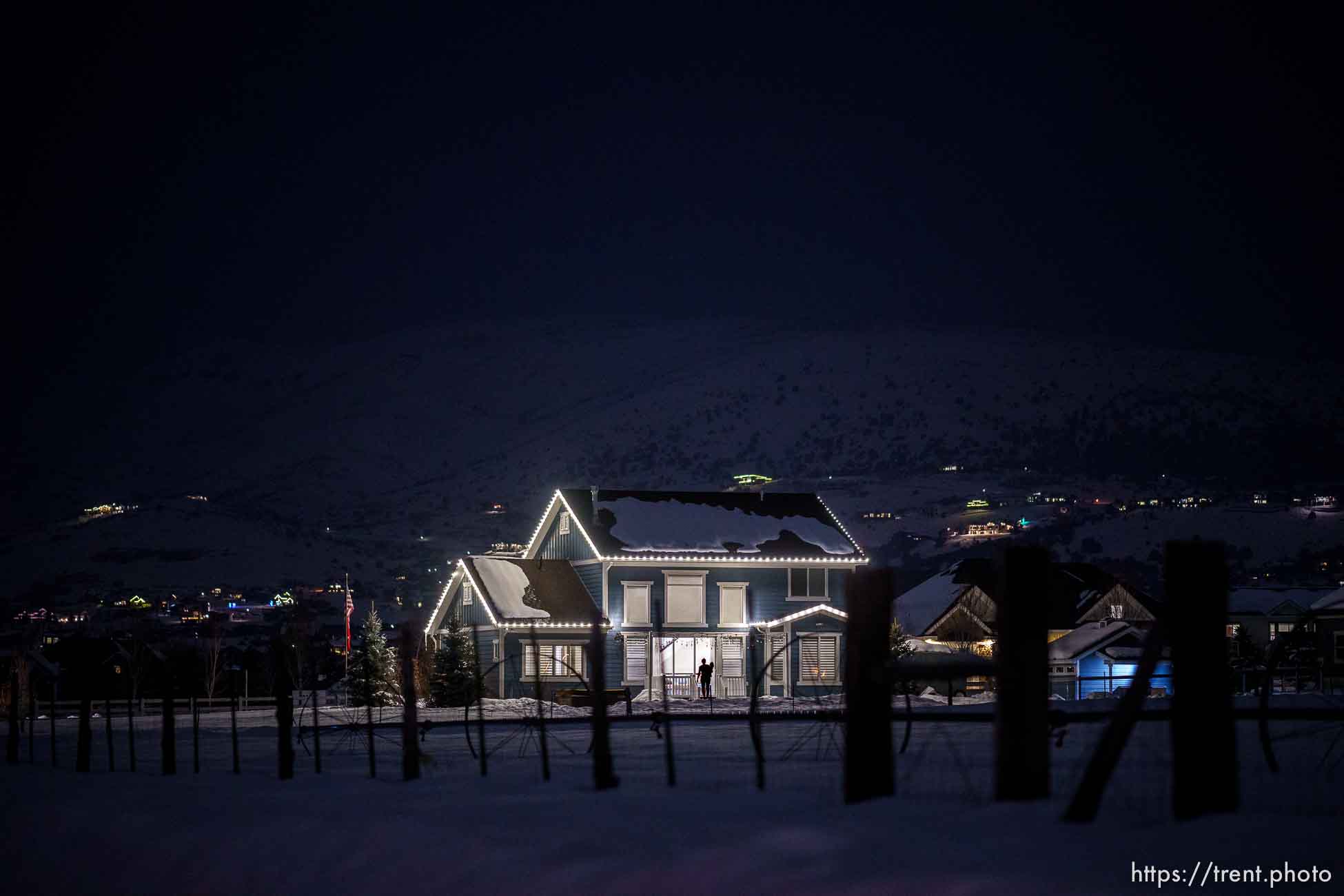 (Trent Nelson  |  The Salt Lake Tribune) Night falls in Heber on Thursday, Jan. 26, 2023.