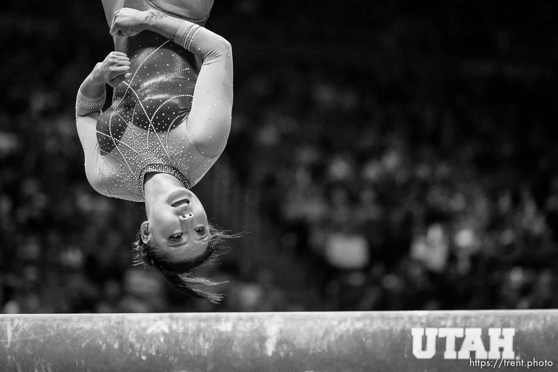 Kara Eaker on the beam as Utah hosts UCLA, NCAA gymnastics