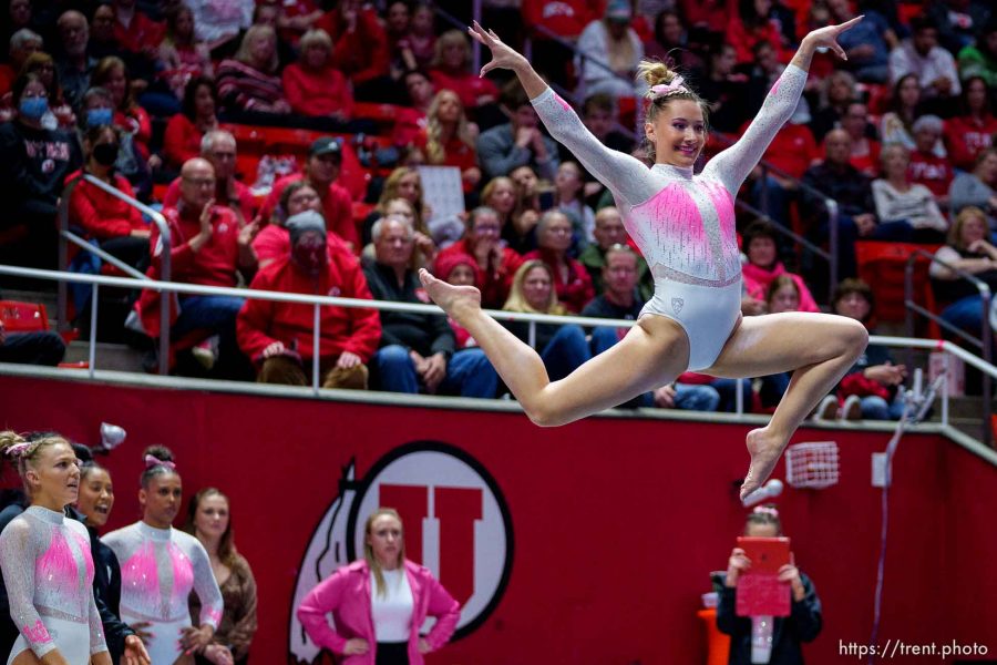 (Trent Nelson  |  The Salt Lake Tribune) Makenna Smith on the floor as Utah hosts California, NCAA gymnastics in Salt Lake City on Friday, Feb. 24, 2023.