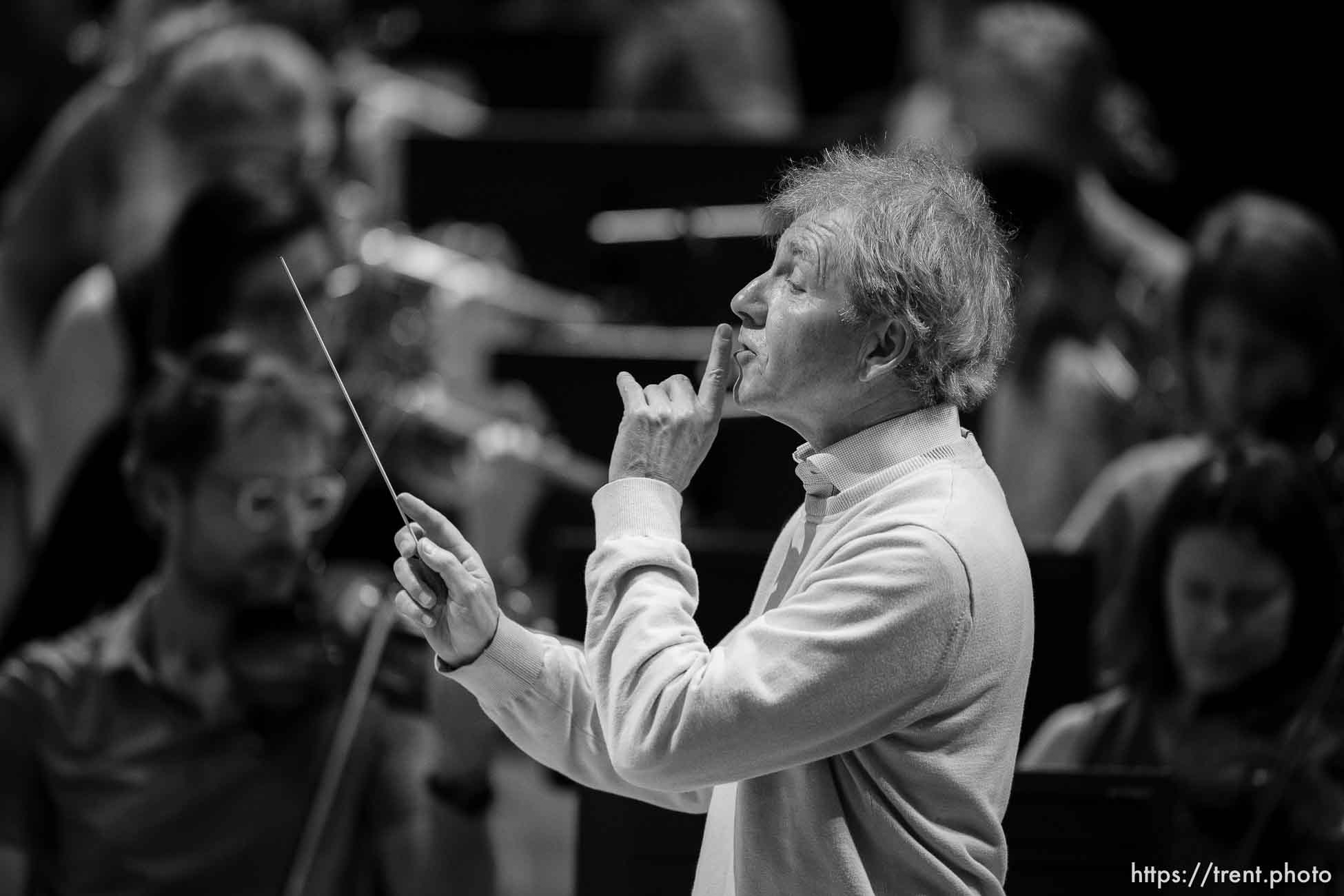 (Trent Nelson  |  The Salt Lake Tribune) Thierry Fischer conducts a rehearsal of the Utah Symphony at Abravanel Hall in Salt Lake City on Wednesday, May 24, 2023.