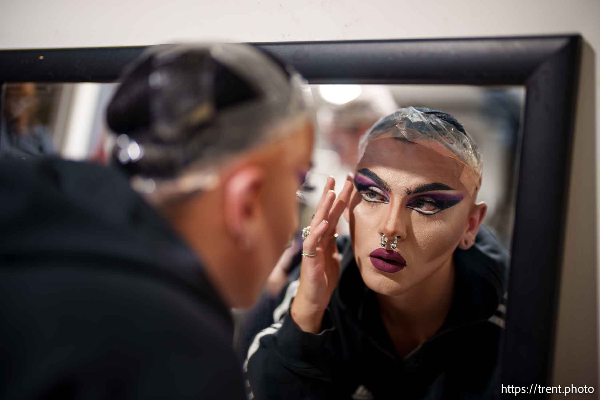 (Trent Nelson | The Salt Lake Tribune) Violet Vox prepares for the Freedom to the Queens drag show at Edge of the World Brewery in Colorado City, Ariz., on Thursday, July 4, 2024.