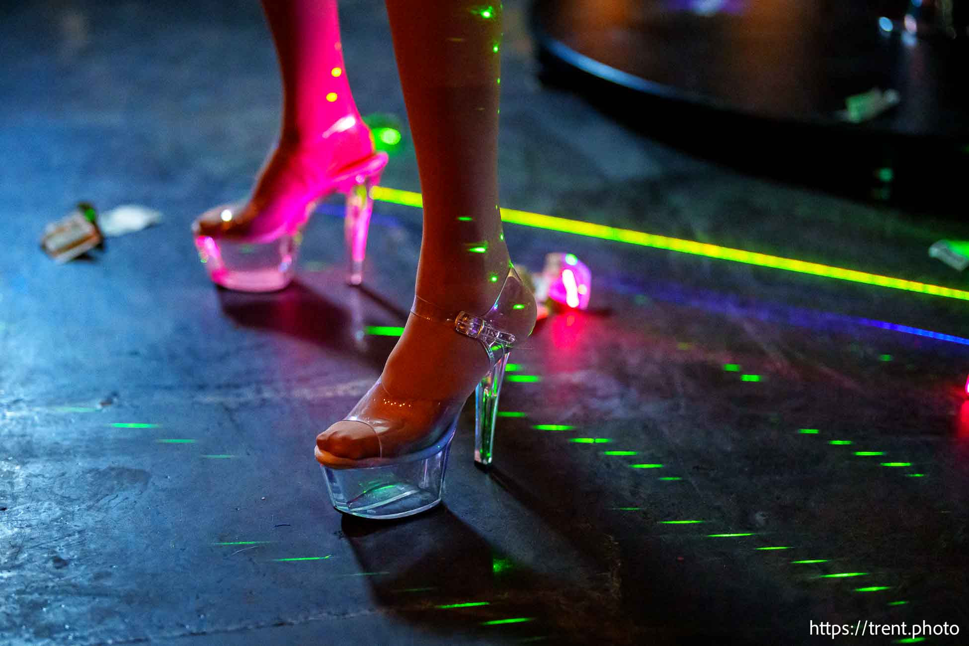 (Trent Nelson | The Salt Lake Tribune) Londynn Duval at the Freedom to the Queens drag show at Edge of the World Brewery in Colorado City, Ariz., on Thursday, July 4, 2024.