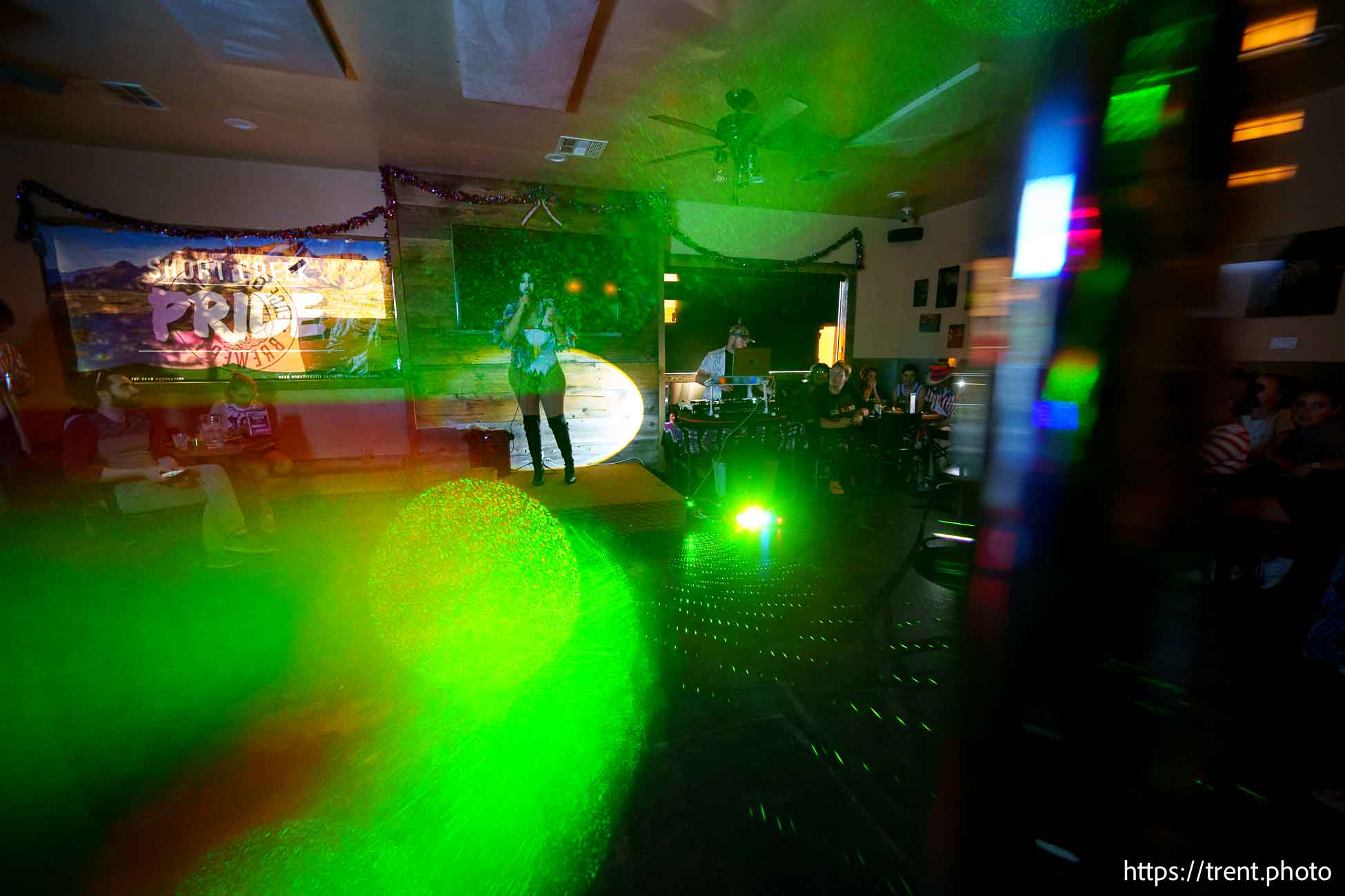 (Trent Nelson | The Salt Lake Tribune) Karma Zabich at the Freedom to the Queens drag show at Edge of the World Brewery in Colorado City, Ariz., on Thursday, July 4, 2024.