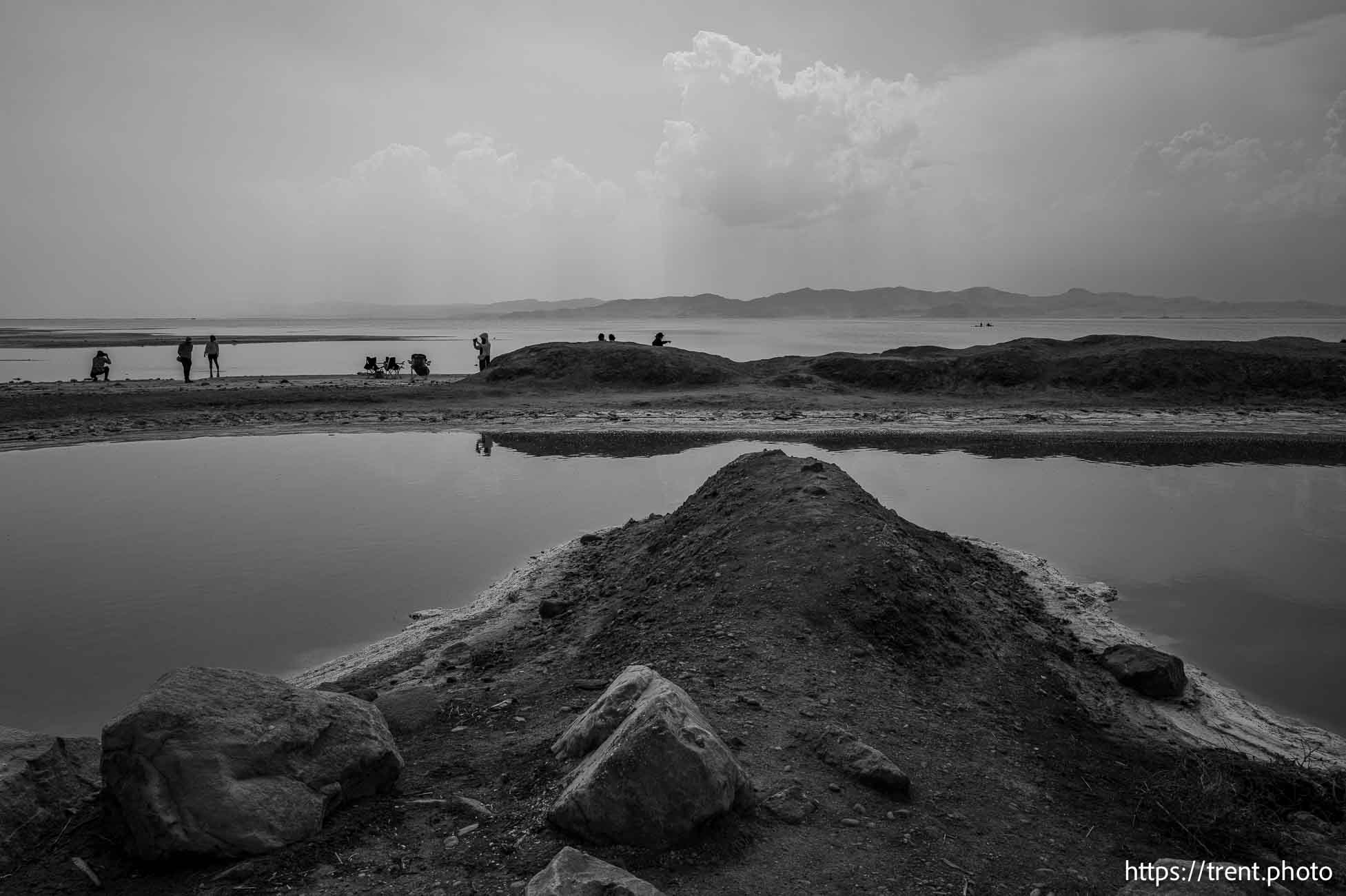 (Trent Nelson  |  The Salt Lake Tribune) The Great Salt Lake and Stansbury Island on Saturday, July 27, 2024.