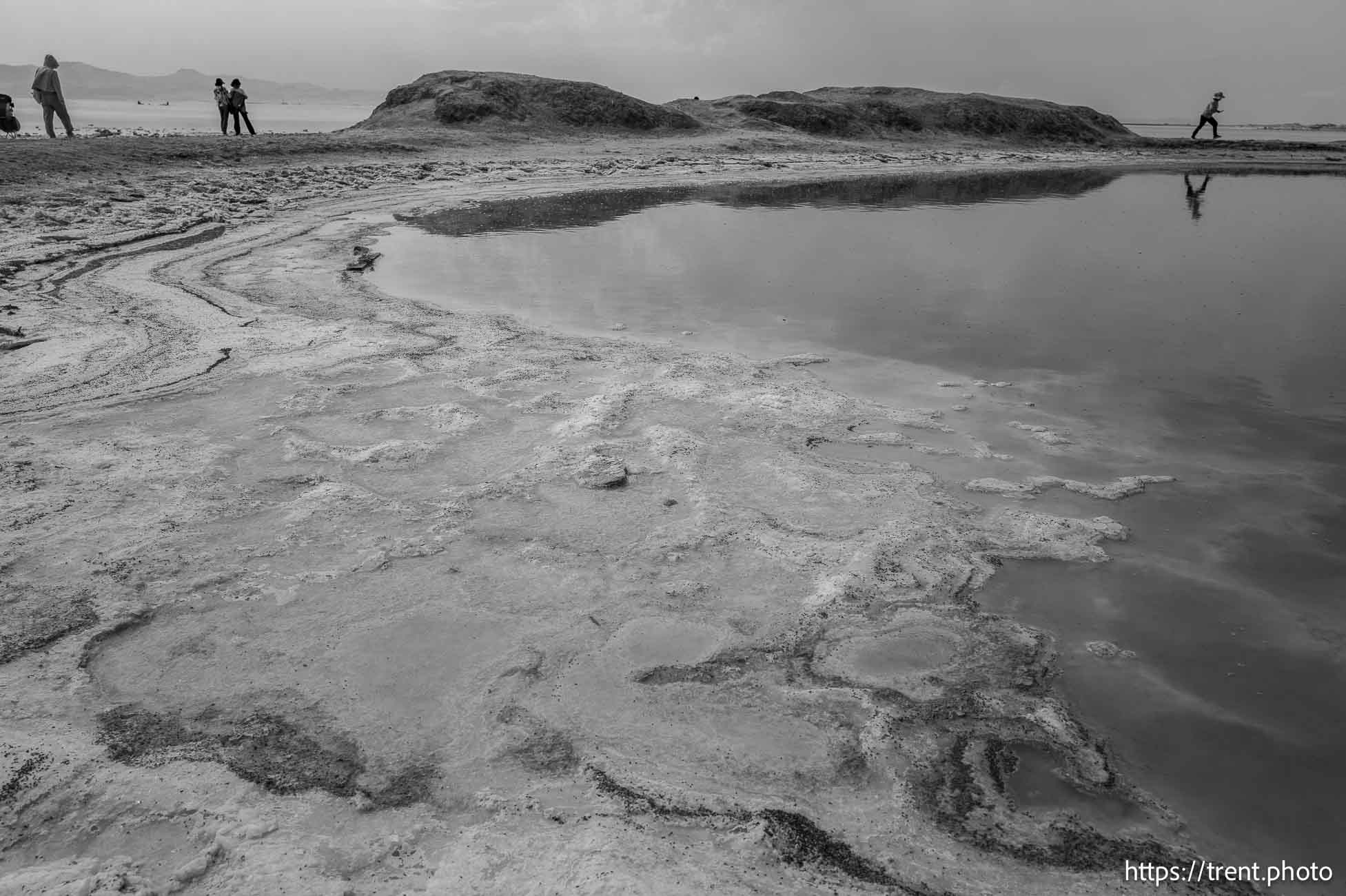 (Trent Nelson  |  The Salt Lake Tribune) The Great Salt Lake and Stansbury Island on Saturday, July 27, 2024.