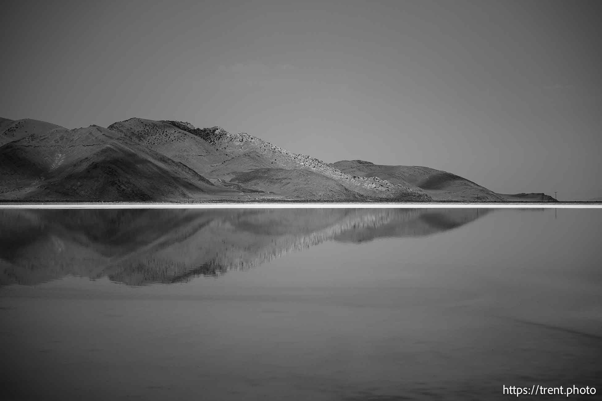 (Trent Nelson  |  The Salt Lake Tribune) The Great Salt Lake and Stansbury Island on Saturday, July 27, 2024.