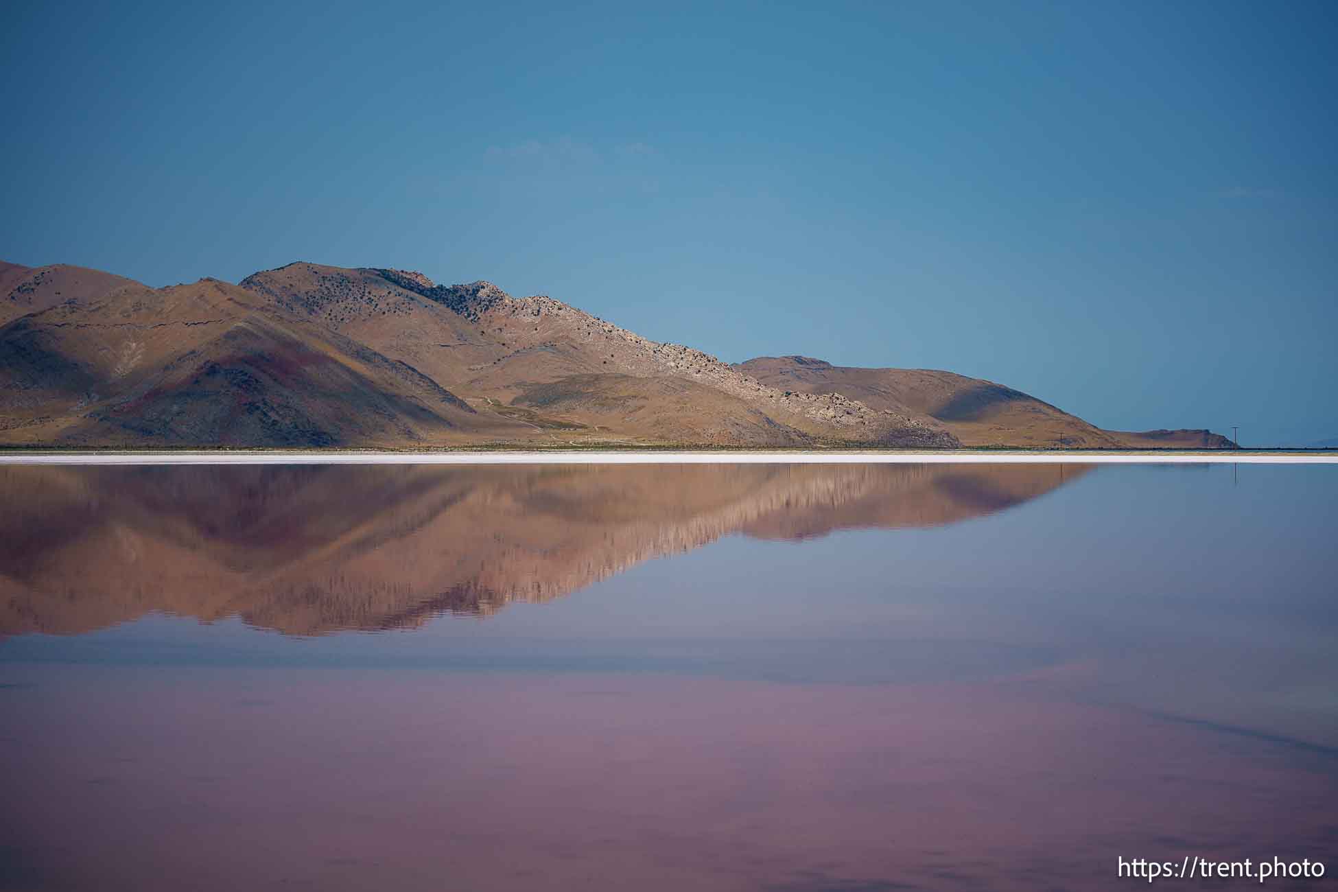 (Trent Nelson  |  The Salt Lake Tribune) The Great Salt Lake and Stansbury Island on Saturday, July 27, 2024.