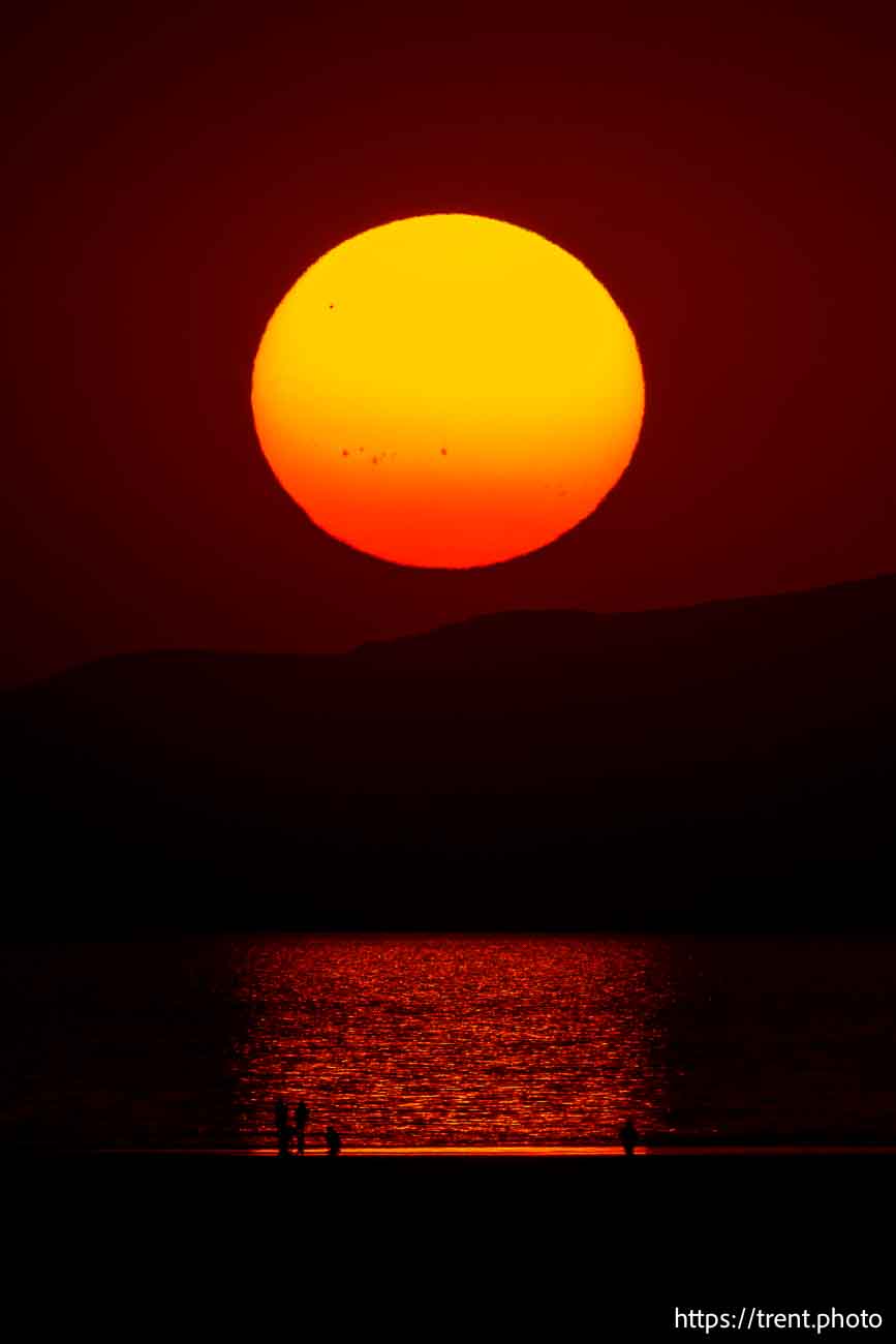 (Trent Nelson | The Salt Lake Tribune) Sunset on the shore of the Great Salt Lake on Friday, Sept. 6, 2024.