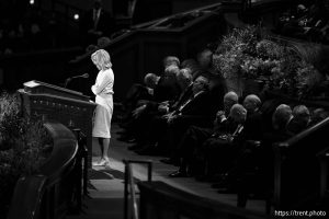 (Trent Nelson  |  The Salt Lake Tribune) 
Tamara W. Runia gives the closing prayer at General Conference on Sunday, Oct. 6, 2024.