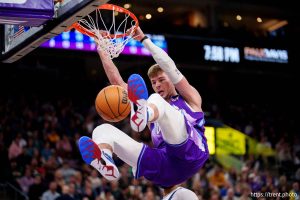 (Trent Nelson  |  The Salt Lake Tribune) Utah Jazz forward Kyle Filipowski (22) as the Utah Jazz host the Dallas Mavericks, NBA basketball in Salt Lake City on Thursday, Nov. 14, 2024.